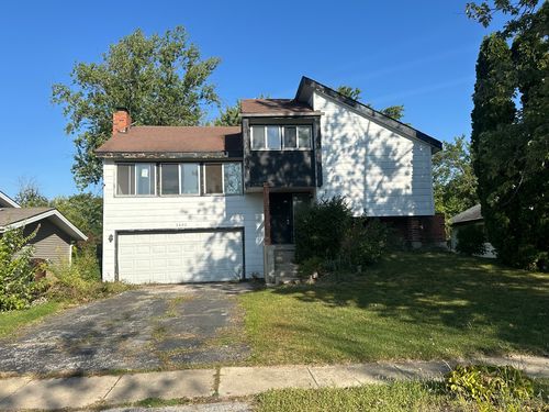 3402 Fountainbleau Dr, Hazel Crest, IL, 60429-2214 | Card Image