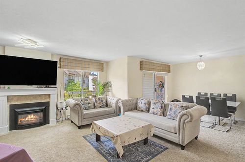 315-9299 121 St, Surrey, BC, V3V7X8 | Card Image