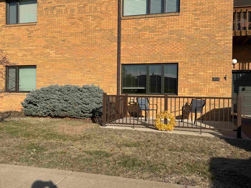 212-2500 Grant Street, Bettendorf, IA, 52722 | Card Image