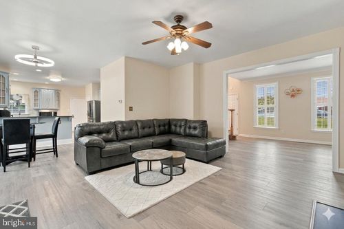 24 Pebble Pl, FREDERICKSBURG, VA, 22405-5760 | Card Image