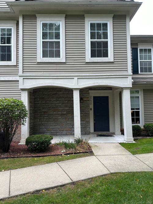 25608 Sun Sail Ct, Harrison Township, MI, 48045-3068 | Card Image