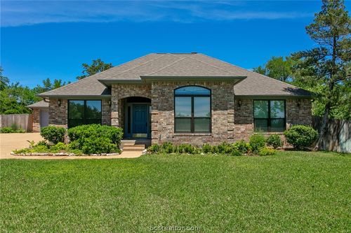 4603 Colonial Cir, College Station, TX, 77845-8921 | Card Image