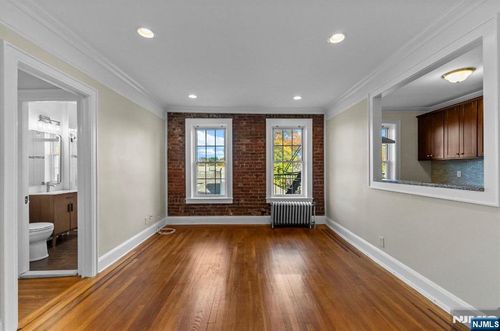 275 Engle St, Englewood, NJ, 07631-2427 | Card Image