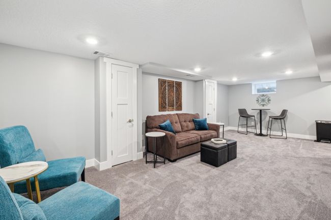 Basement family room | Image 12