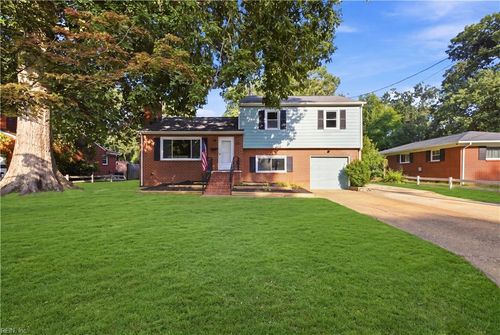 106 Kendall Dr, Newport News, VA, 23601-3026 | Card Image