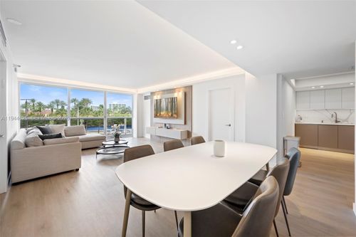231-20505 E Country Club Dr, Aventura, FL, 33180-3037 | Card Image