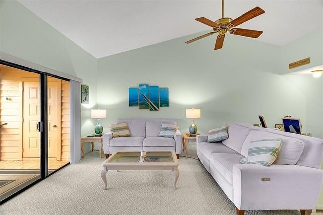 APT-3 - 5720 Pelican Pointe Dr, Condo with 2 bedrooms, 2 bathrooms and null parking in Sebastian FL | Image 4