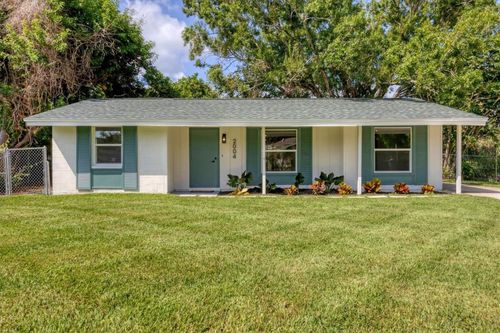 2004 52nd Ave W, BRADENTON, FL, 34207-2300 | Card Image