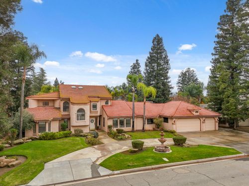 375 W Hagler Ave, Fresno, CA, 93711-6902 | Card Image