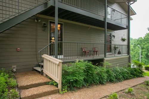 702 Ashlawn Pl, Nashville, TN, 37211-5829 | Card Image