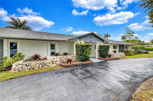 3211 Calle Largo Dr, Hollywood, FL, 33021-7034 | Card Image