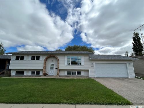 1130 9th St, Humboldt, SK, S0K2A0 | Card Image