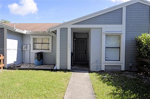 7951 Nw 41st Ct, Sunrise, FL, 33351-6376 | Card Image