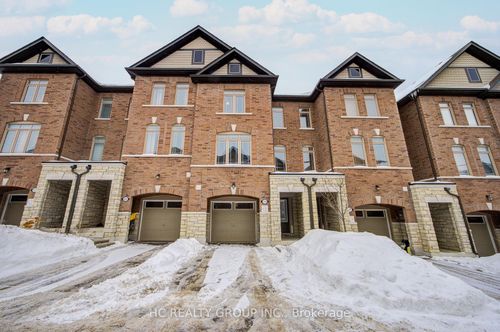 119 Gordon Cir, Newmarket, ON, L3Y0C9 | Card Image