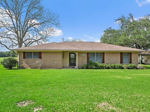 11221 State Highway 65, Winnie, TX, 77665-8995 | Card Image
