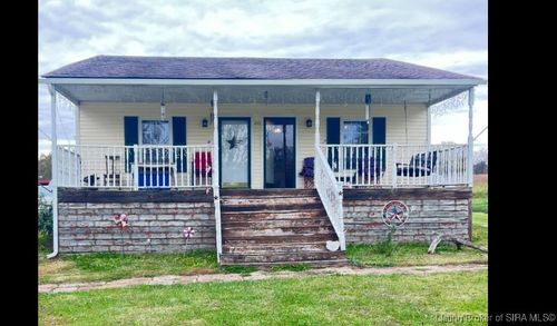 100 S Main St, Leavenworth, IN, 47137-2335 | Card Image