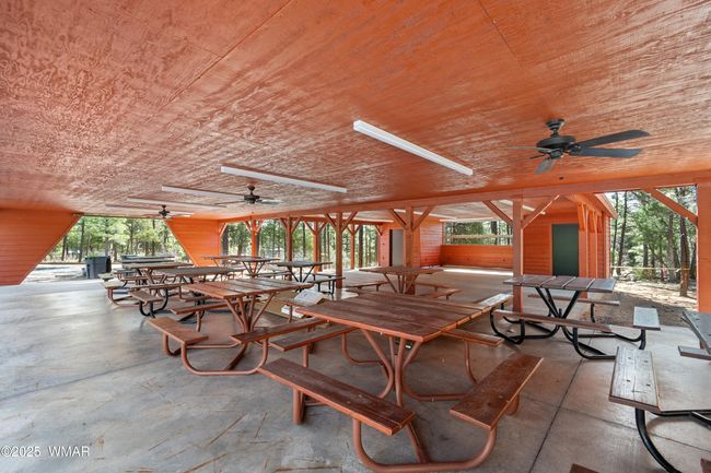 Clubhouse Patio | Image 27