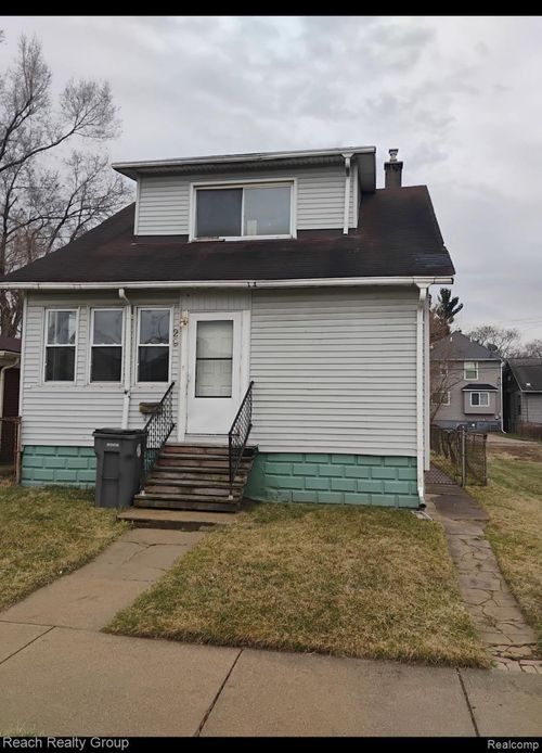 29 Union St, Ecorse, MI, 48229-1726 | Card Image