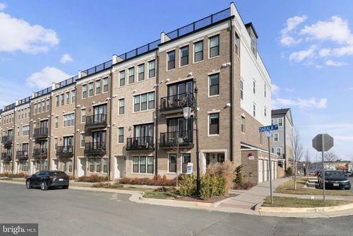 42662 Darala Dr, Ashburn, VA, 20147-7254 | Card Image