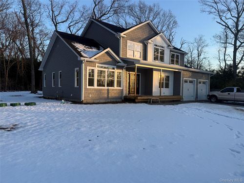 4 Lotto Court, Brookhaven, NY, 11755 | Card Image