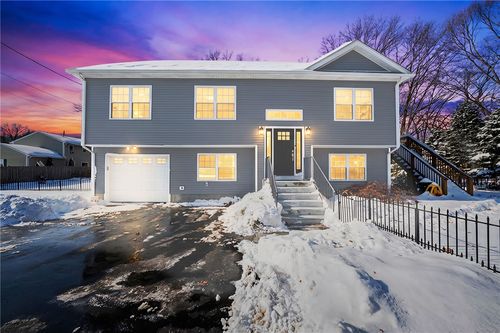 18 Anama Ave, Rumford, RI, 02916-2003 | Card Image