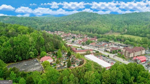 8065 S Main St, Helen, GA, 30545-3629 | Card Image