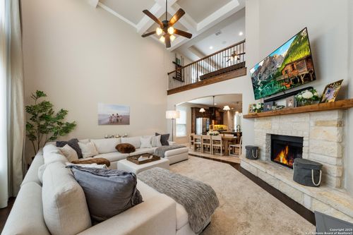 101 Churchill Rd, Boerne, TX, 78006-1756 | Card Image