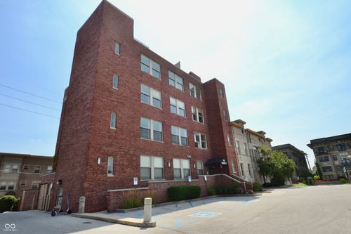 unit-202-2105 N Meridian St, Indianapolis, IN, 46202-1358 | Card Image