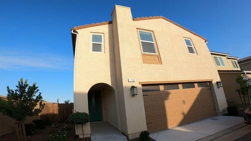 2008 N Walling Ln, Clovis, CA, 93619-7317 | Card Image