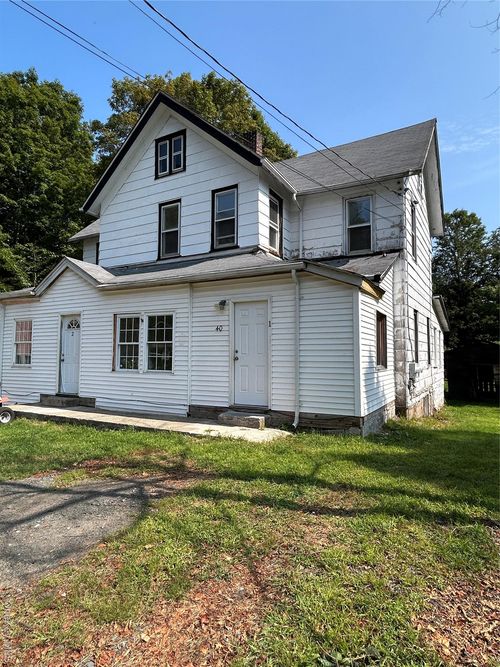 40 River St, Livingston Manor, NY, 12758-5311 | Card Image