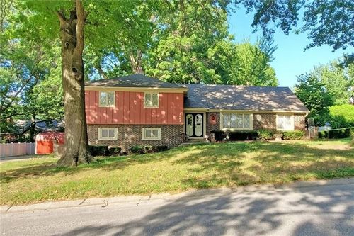 1001 Bird St, Harrisonville, MO, 64701-2737 | Card Image