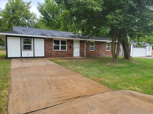 1003 8th Ave Nw, Miami, OK, 74354-4250 | Card Image