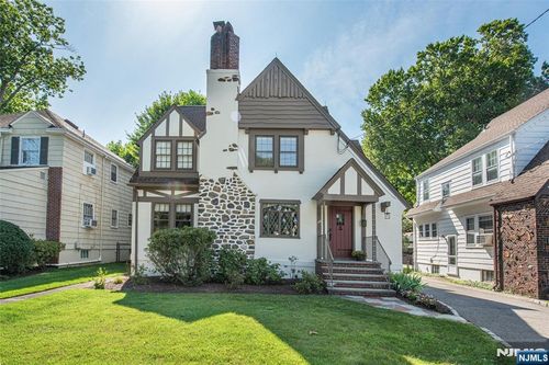 148 Smull Ave, West Caldwell, NJ, 07006-7841 | Card Image