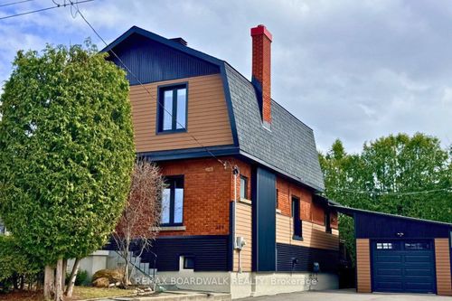 154 Queen Mary St, Ottawa, ON, K1K1X5 | Card Image