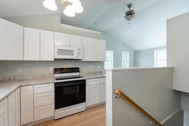 7 Elm St, House other with 3 bedrooms, 3 bathrooms and null parking in Newton NH | Image 33