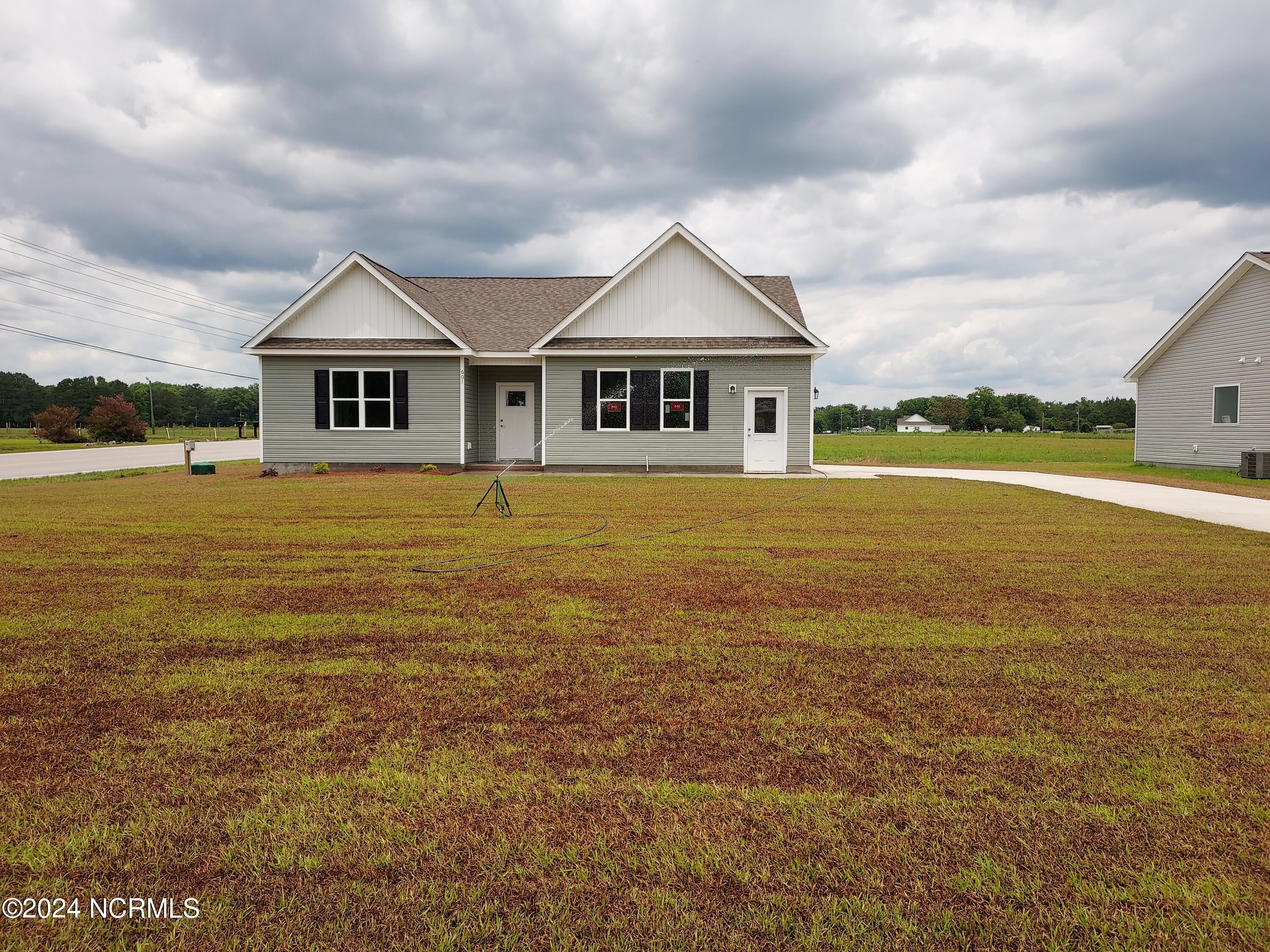 Bright Harvest Dr, Maysville, NC 28555