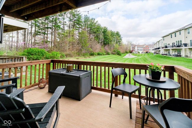 Lower Level Patio with Fantastic greenspace view | Image 26