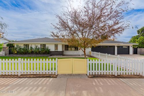 5001 E Mitchell Dr, Phoenix, AZ, 85018-5555 | Card Image