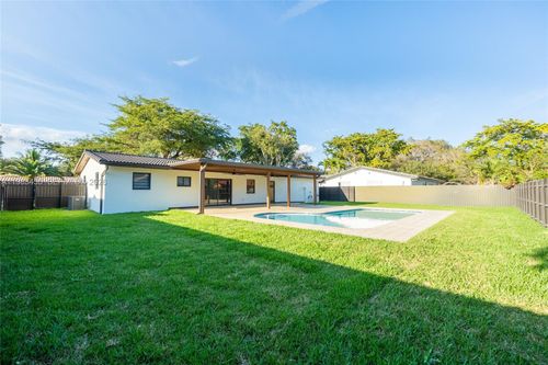 14515 Mahogany Ct, Miami Lakes, FL, 33014-2635 | Card Image