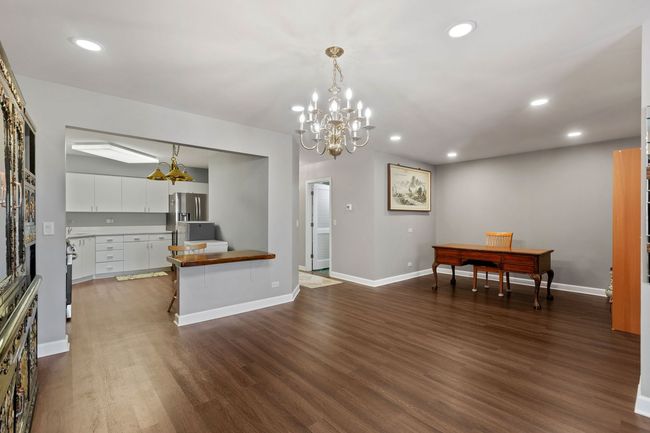 APT-311 - 3100 Lexington Ln, Condo with 2 bedrooms, 2 bathrooms and 1 parking in Glenview IL | Image 8