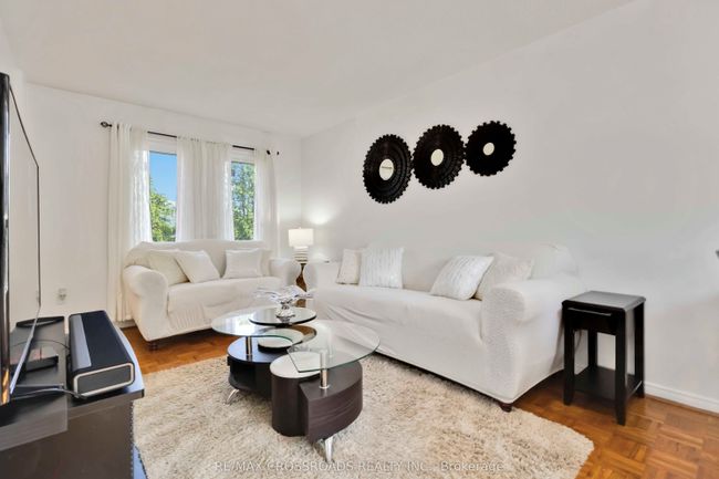 80 Wright Cres, House attached with 3 bedrooms, 2 bathrooms and 1 parking in Ajax ON | Image 10