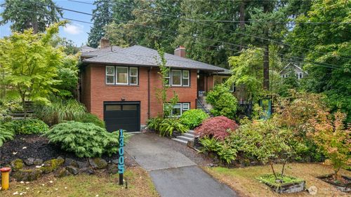 13005 8th Ave Ne, Seattle, WA, 98125-3974 | Card Image