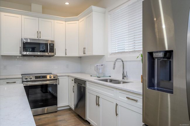 2339 York Cres, House other with 4 bedrooms, 3 bathrooms and 4 parking in Nanaimo BC | Image 5