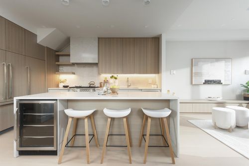 2138 E 10 Avenue, Vancouver, BC, V5N1Y1 | Card Image