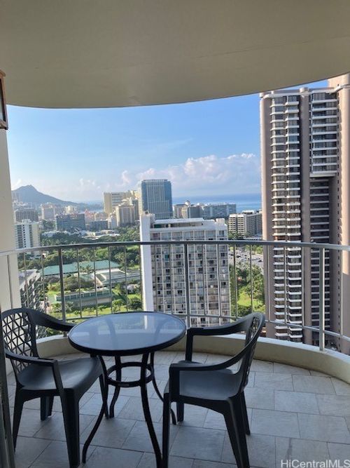 2409-469 Ena Road, Honolulu, HI, 96815 | Card Image