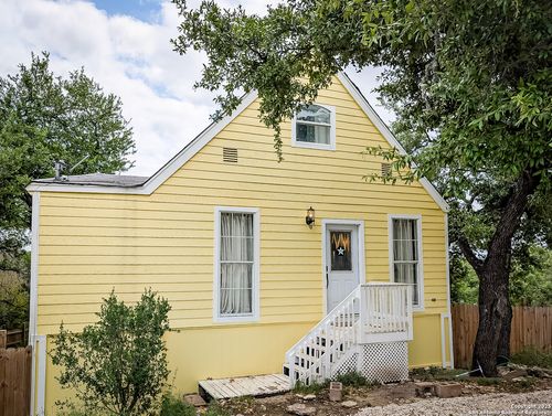 127 Forest Mist, Canyon Lake, TX, 78133-4453 | Card Image