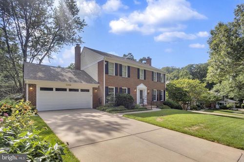 2206 Fort Ward Pl, Alexandria, VA, 22304-1015 | Card Image