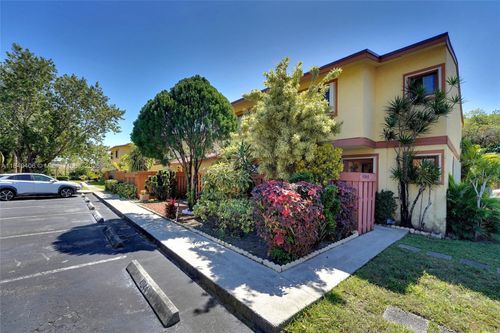 7777 Grande St, Sunrise, FL, 33351-6313 | Card Image