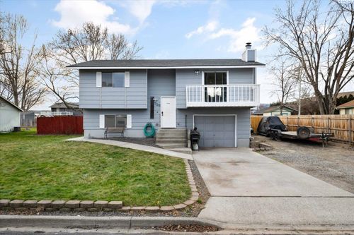 709 W 43rd Ave, Kennewick, WA, 99337-4514 | Card Image