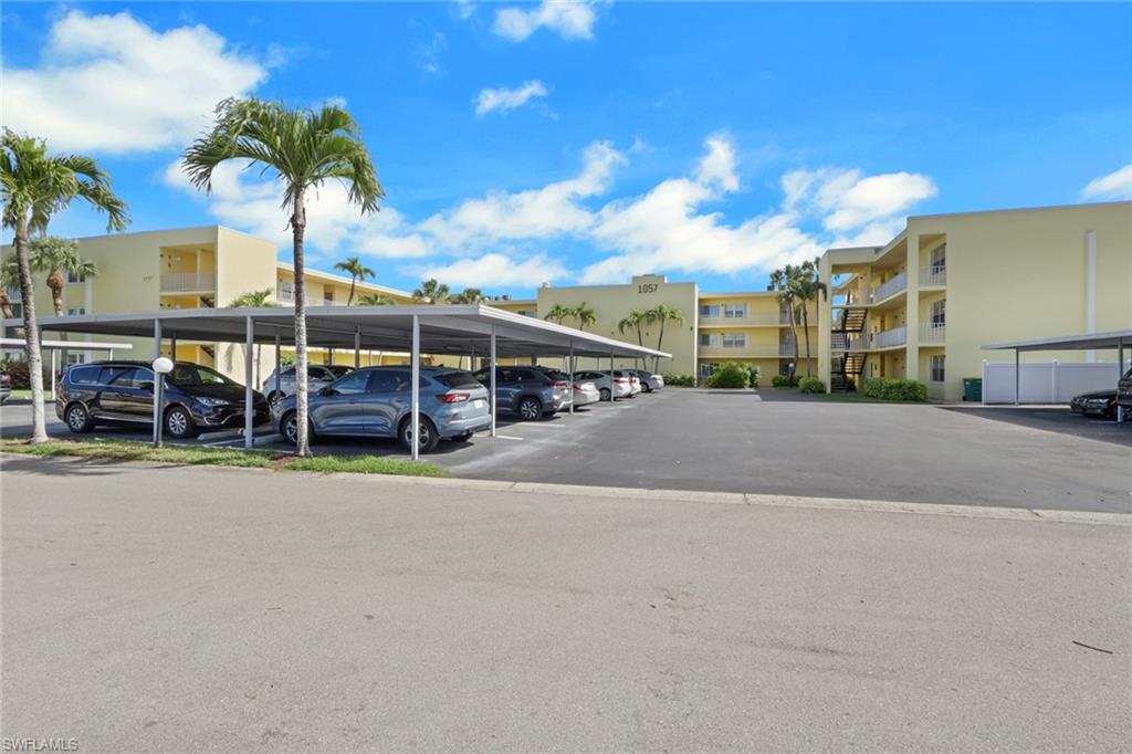Residential in NAPLES 3